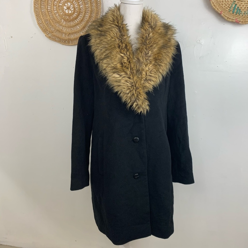 A pea in the pod maternity coat